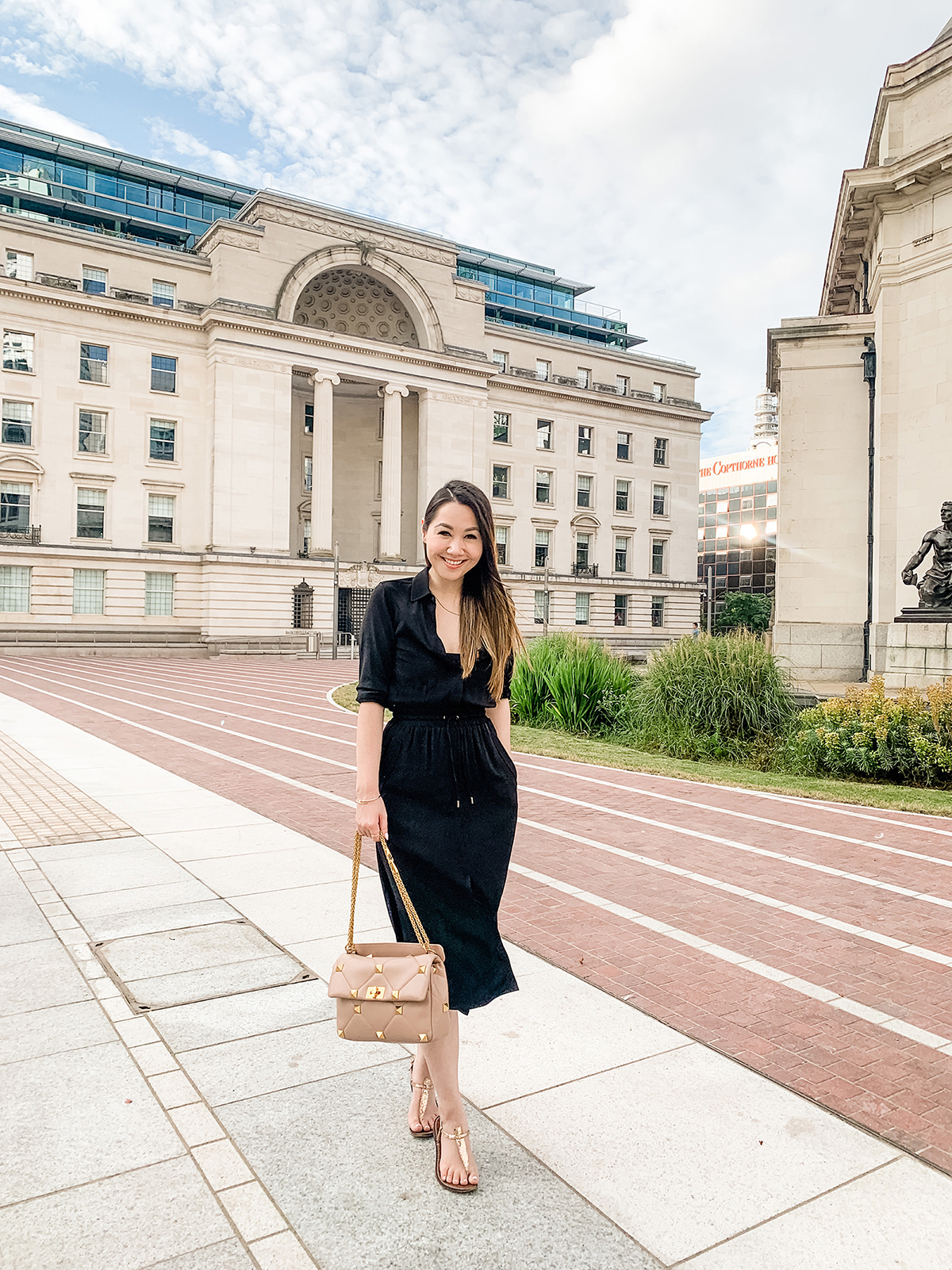 sharealivecloset on X: “Outfit of the day” CHANEL DEAUVILLE LARGE TOTE BAG  Light Pink #Chanel #chanelDEV #Chaneloutfit #chanellheart #outfitoftheday  #OutfitAugust2020 #fashionblog #purse #dev #totebag #clothes   / X